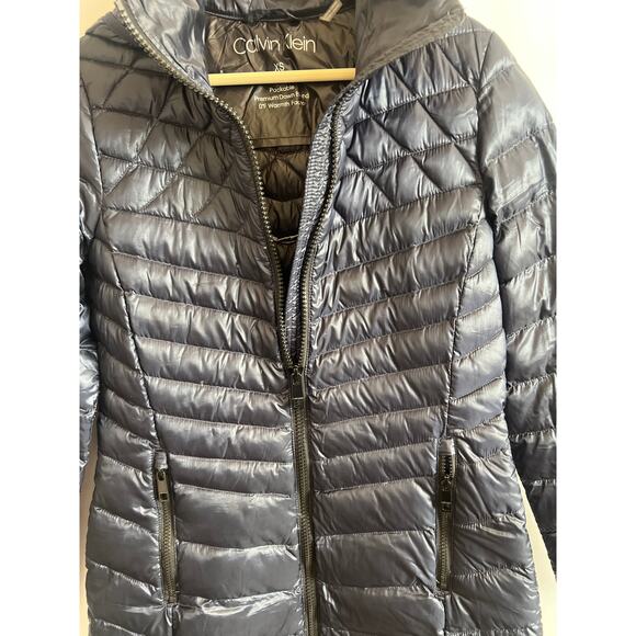 CALVIN KLEIN Women's Packable Hooded Down Puffer Coat Shiny
Navy Blue Small - Picture 3 of 15